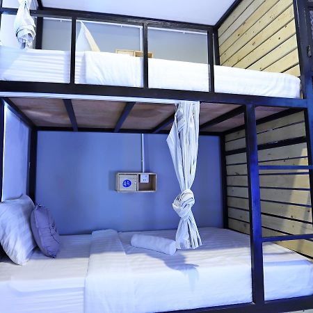 Oops Hostel Siem Reap Exterior photo